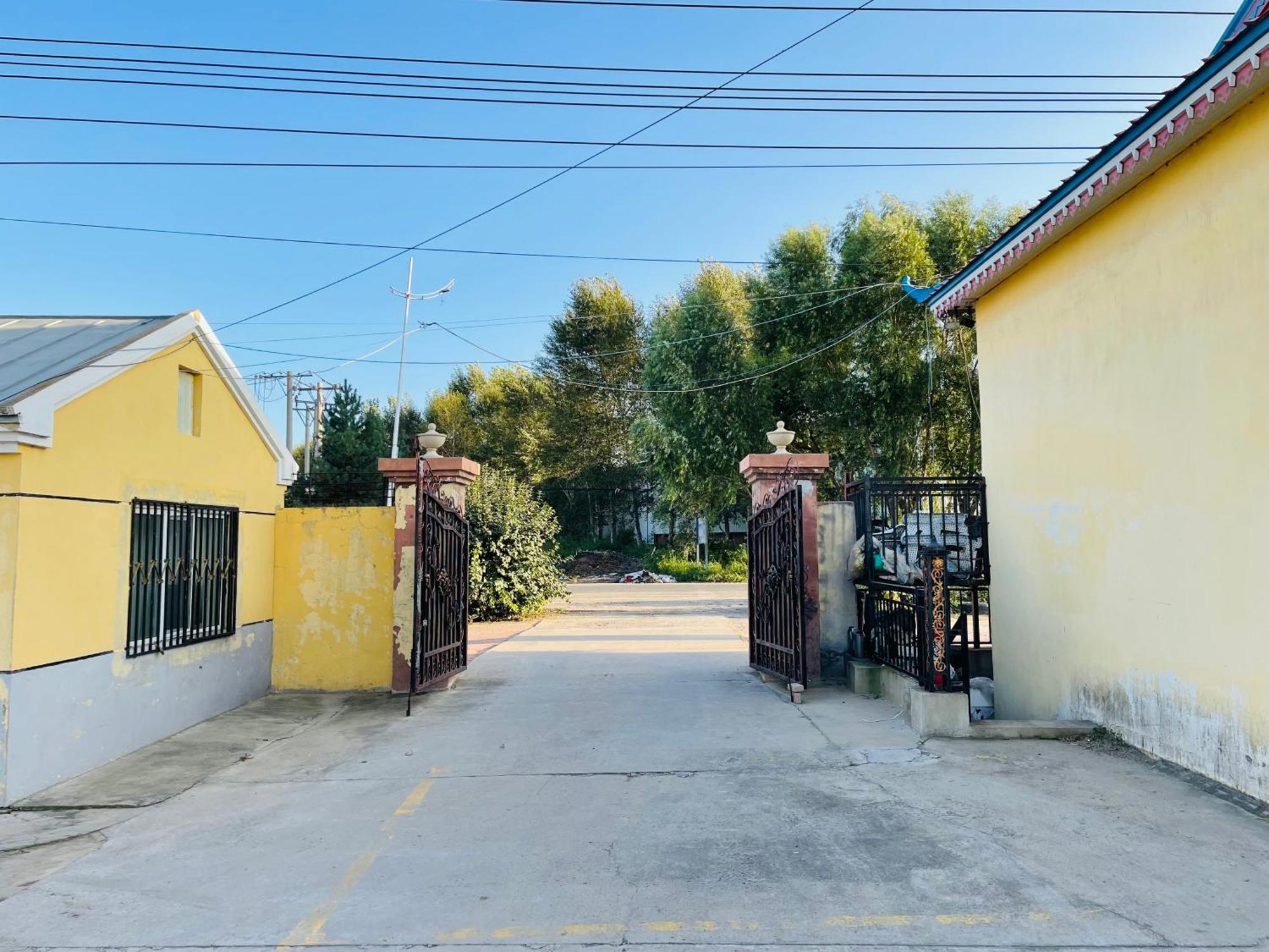 哈尔滨机场东方红运宾馆 Otel Dış mekan fotoğraf