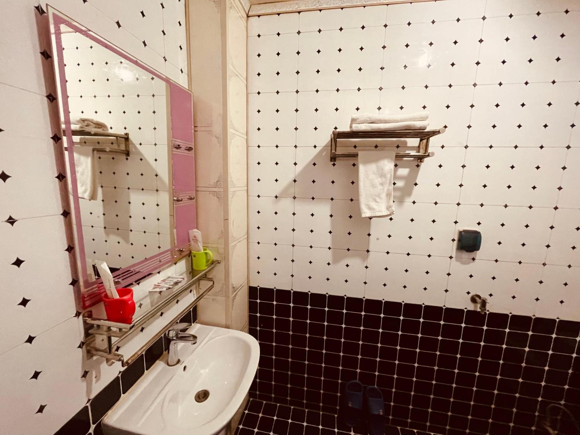 哈尔滨机场东方红运宾馆 Otel Oda fotoğraf
